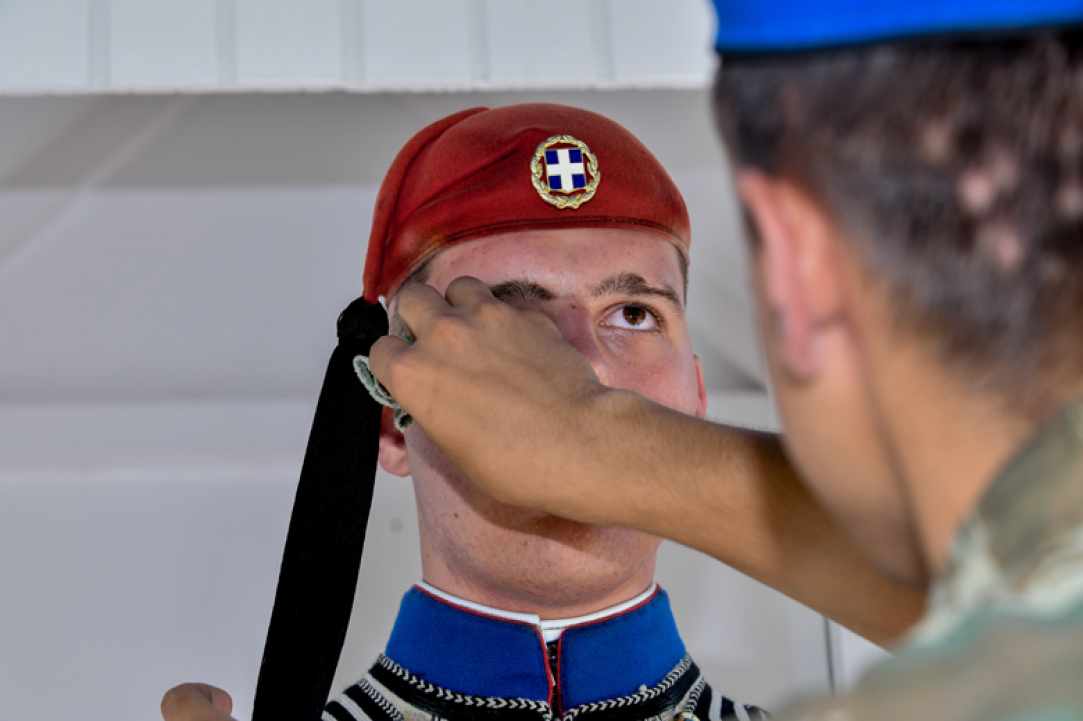 Οι Εύζωνες στον καύσωνα