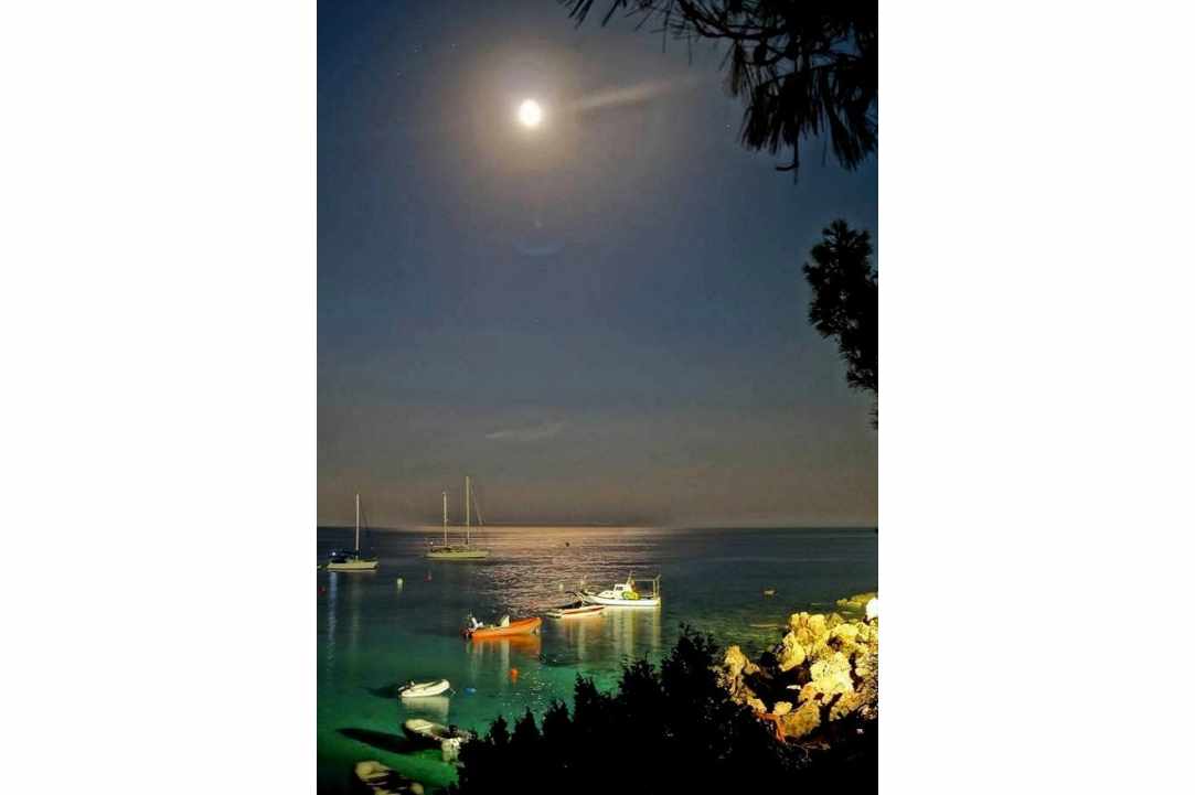 Αυγουστιάτικες νύχτες πανσέληνου