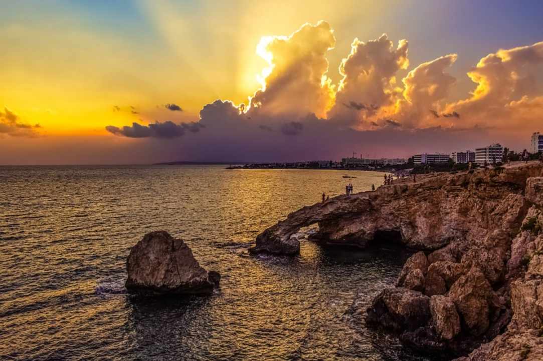 Η γέφυρα των ερωτευμένων στην Αγία Νάπα gallery image 5