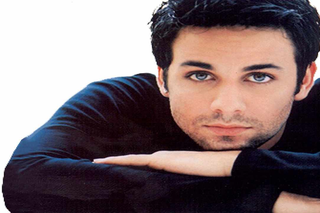 Giorgos Yiannias LIVE