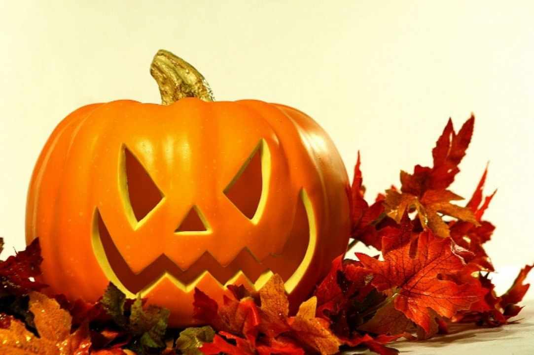 The best Halloween karaoke party