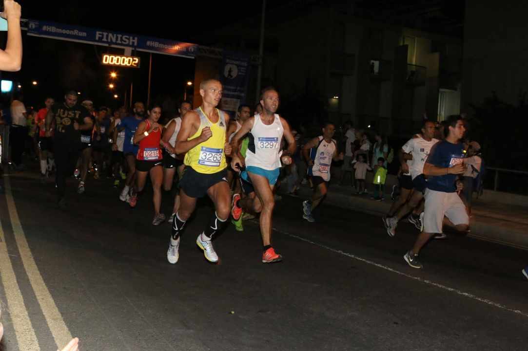 Running Under The Moon - with Hellenic Bank 