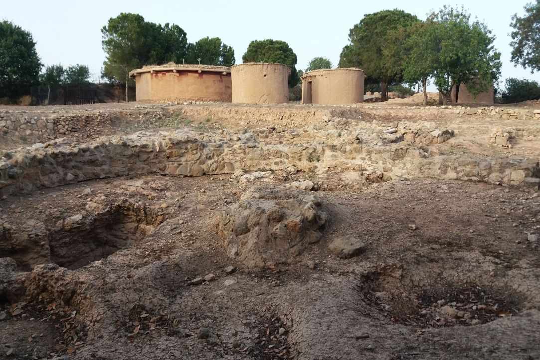 Lempa - Lakkoi prehistoric settlement. Things to do in Paphos.