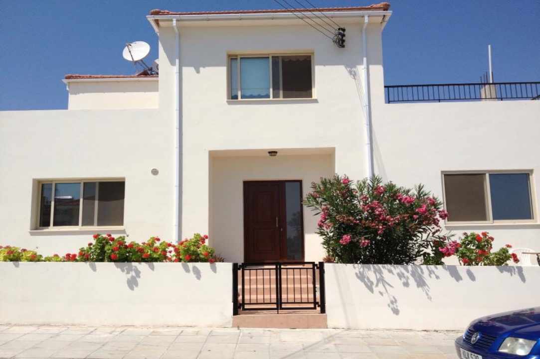 3 Houses in one plot for sale gallery image 4