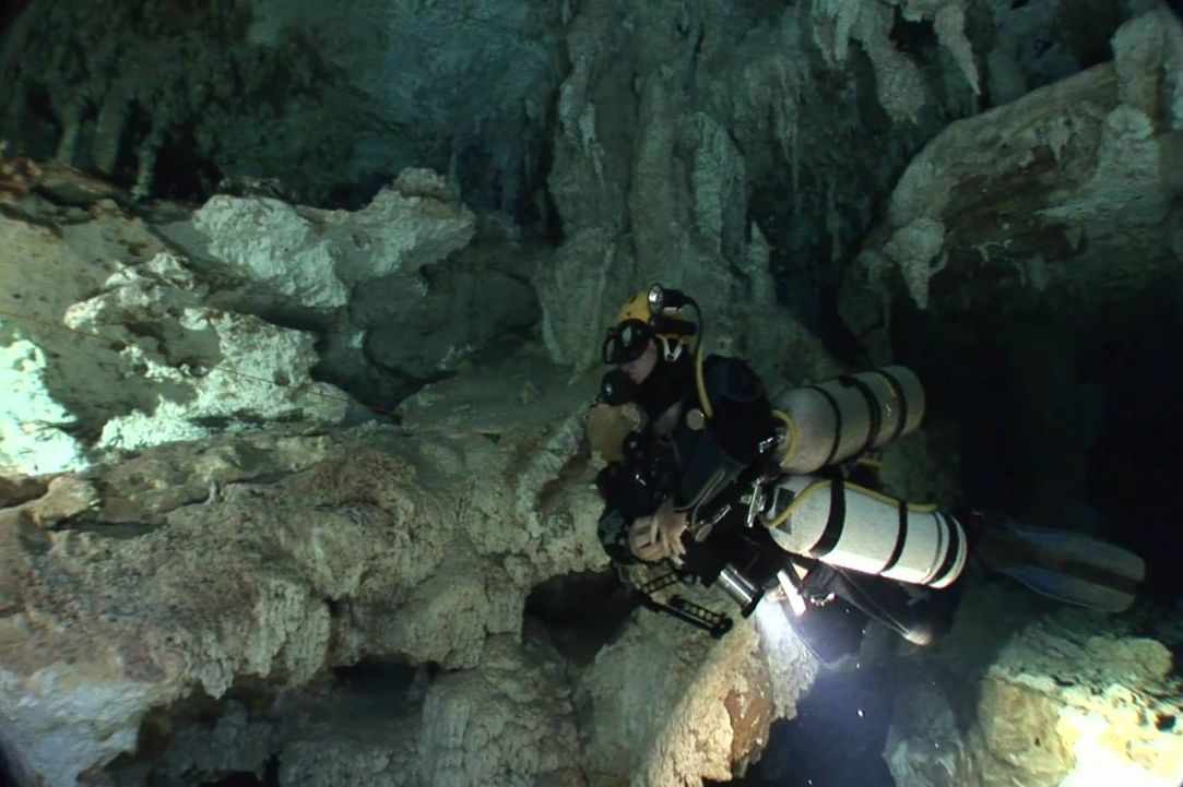 Sidemount Diving