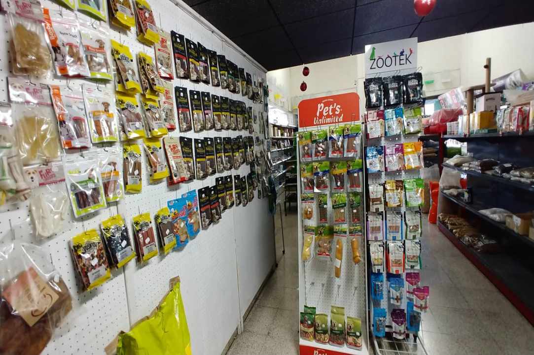 Kakariki Pet Shop in Limassol