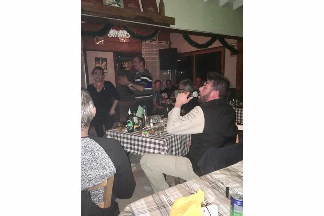Have fun with live music, very delicious food and drinks, at very reasonable prices!