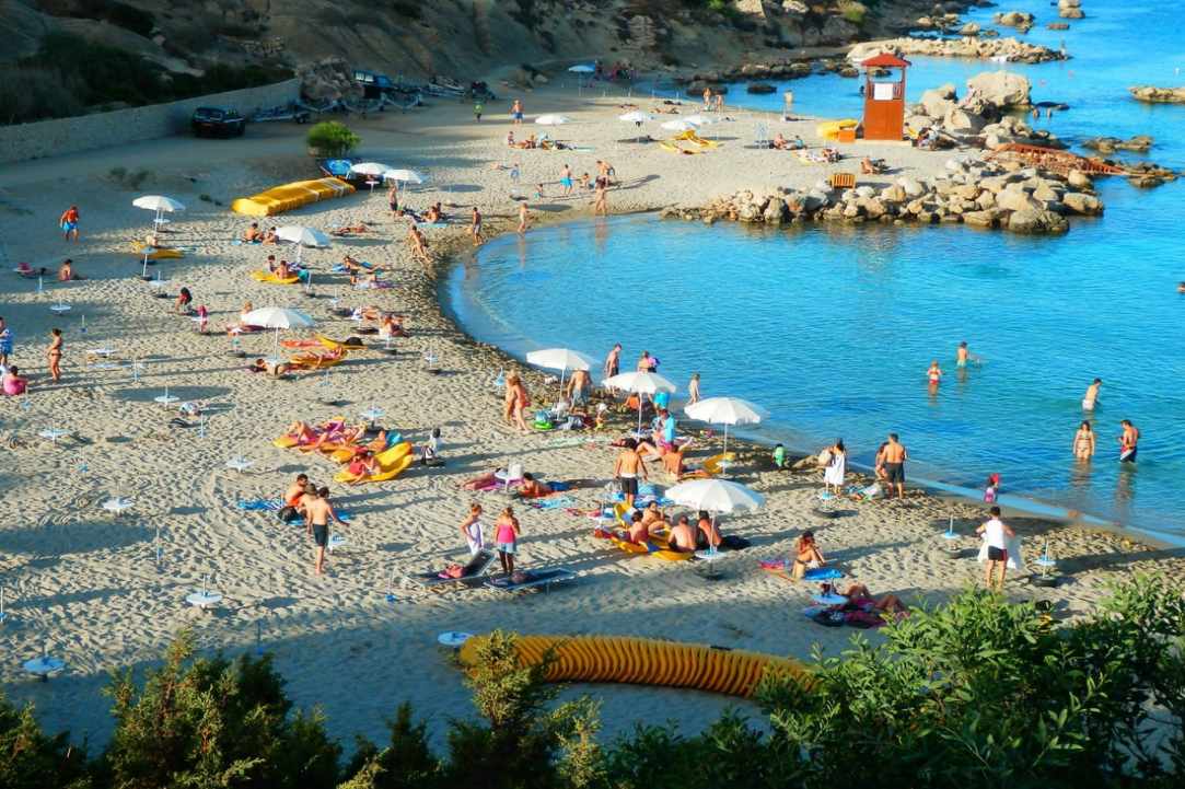 Η «Παραλία Του Κόννου», Αγία Νάπα - Πρωταράς