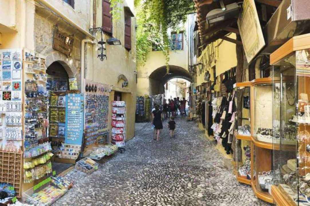 Βάσεις για ριζική αναβάθμιση και εξωραϊσμού της Λαϊκής Γειτονιάς gallery image 2