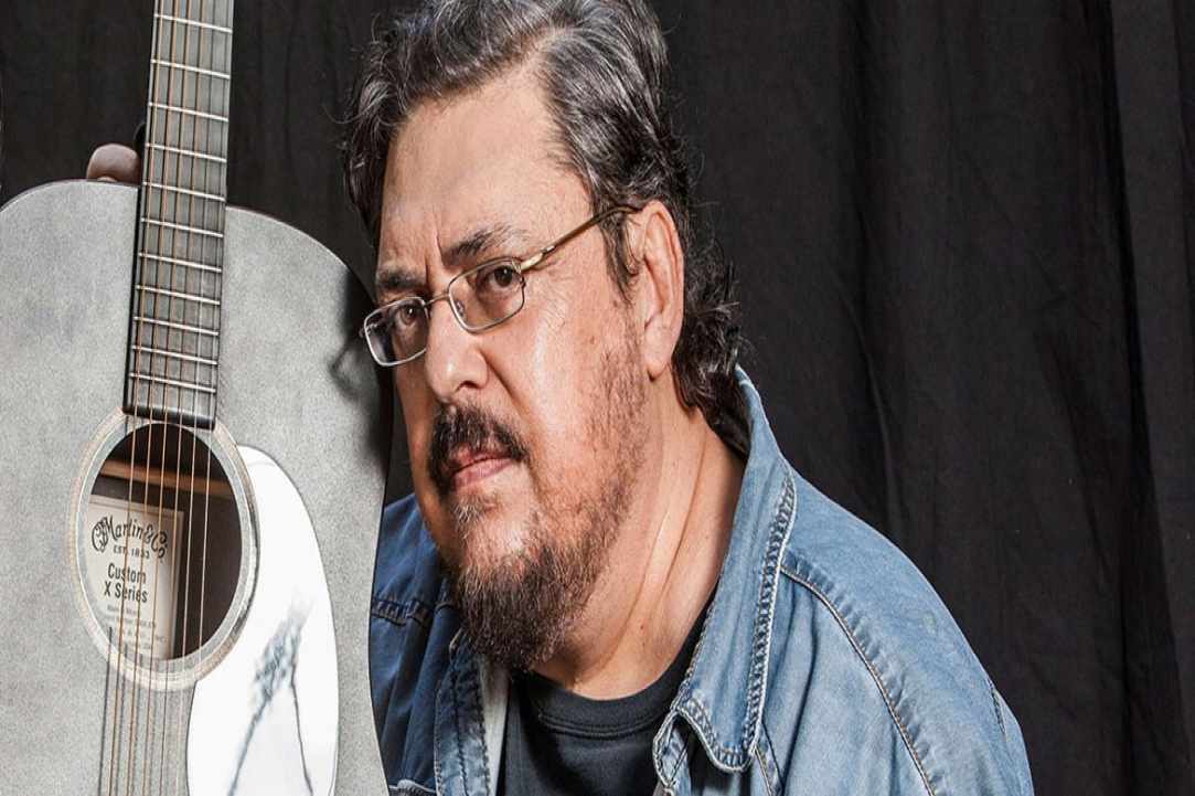 Ο Λαυρέντης Μαχαιρίτσας-Ο Steve Tesser-Η Μιρέλα Πάχου και Ο Νικόλας Φιλήτας κάνουν στάση στο νησί μας...