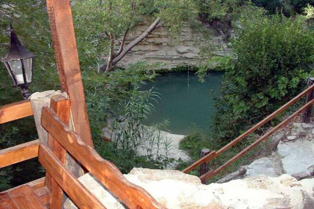 Τα Λουτρά του Άδωνη