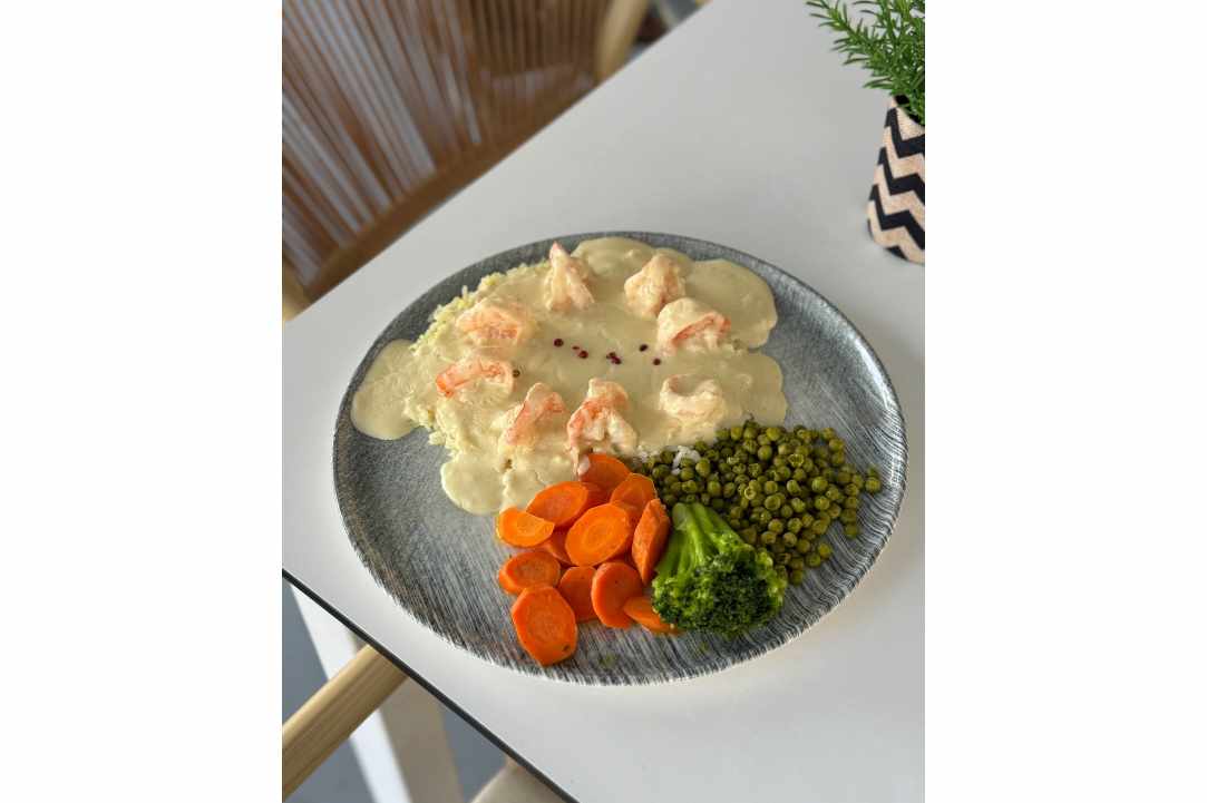 We enjoyed great food in a place reminiscent of a Greek island