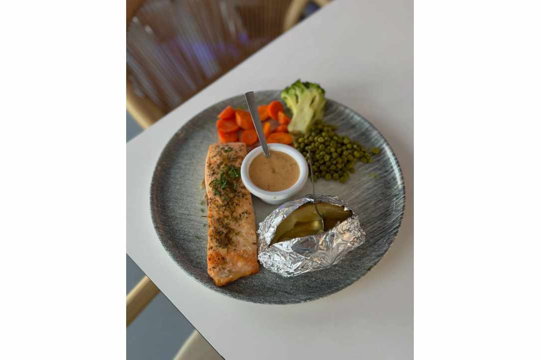We enjoyed great food in a place reminiscent of a Greek island