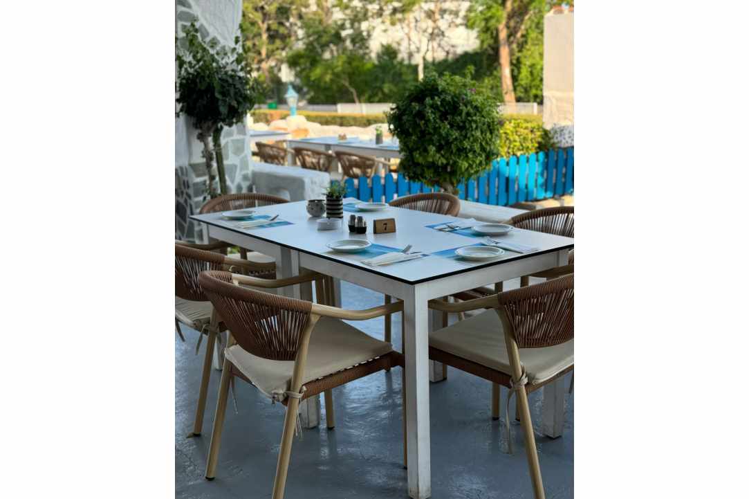 We enjoyed great food in a place reminiscent of a Greek island