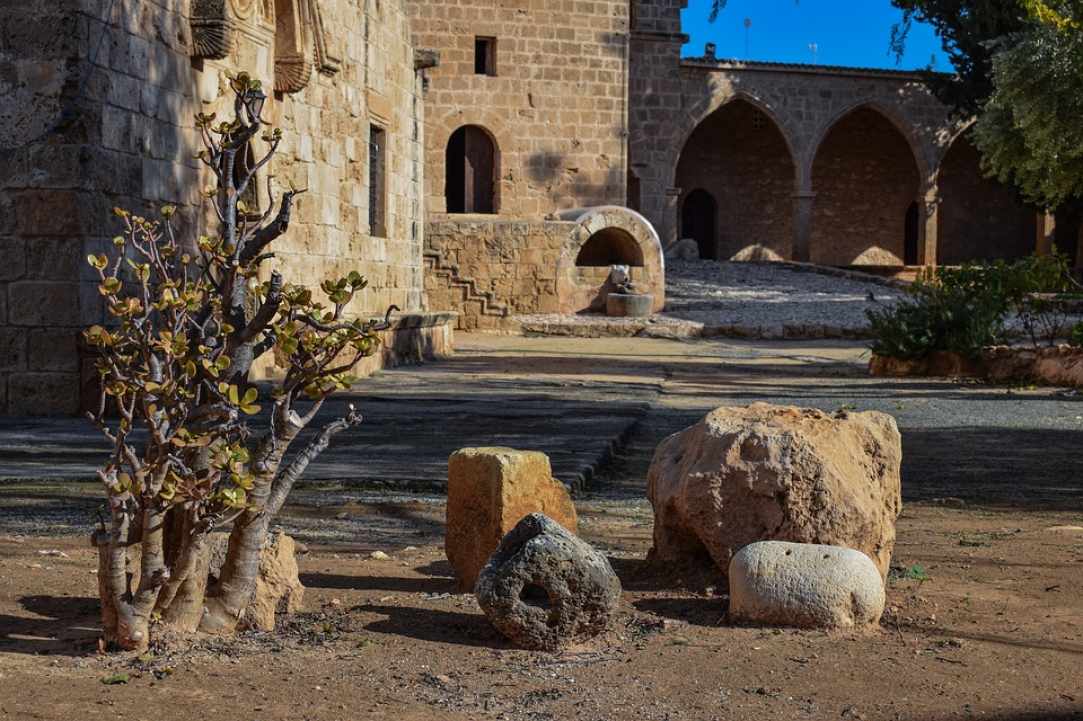 Το Μεσαιωνικό Υδραγωγείο της Αγίας Νάπας