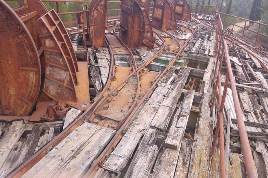 Τα Μεταλλεία Κοκκινοπεζούλας - Κοκκινόγειας και η Κόκκινη λίμνη του Μιτσερού