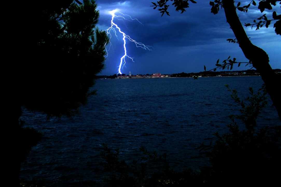 Ο Προάγγελος των καιρικών φαινομένων ονομάζεται «Μηναλλάγια»