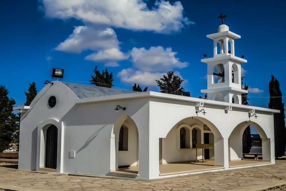 Μνημειακός Ναός στο Χωριό Αυγόρου