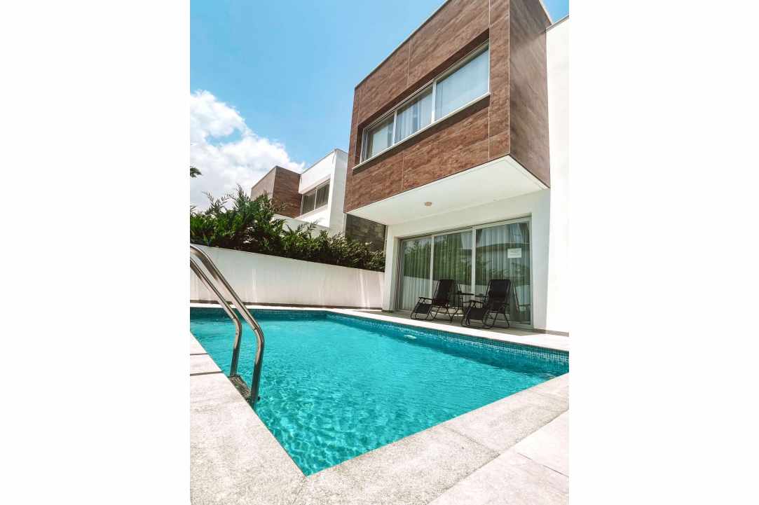 Interview with the owner of Mobina Villas