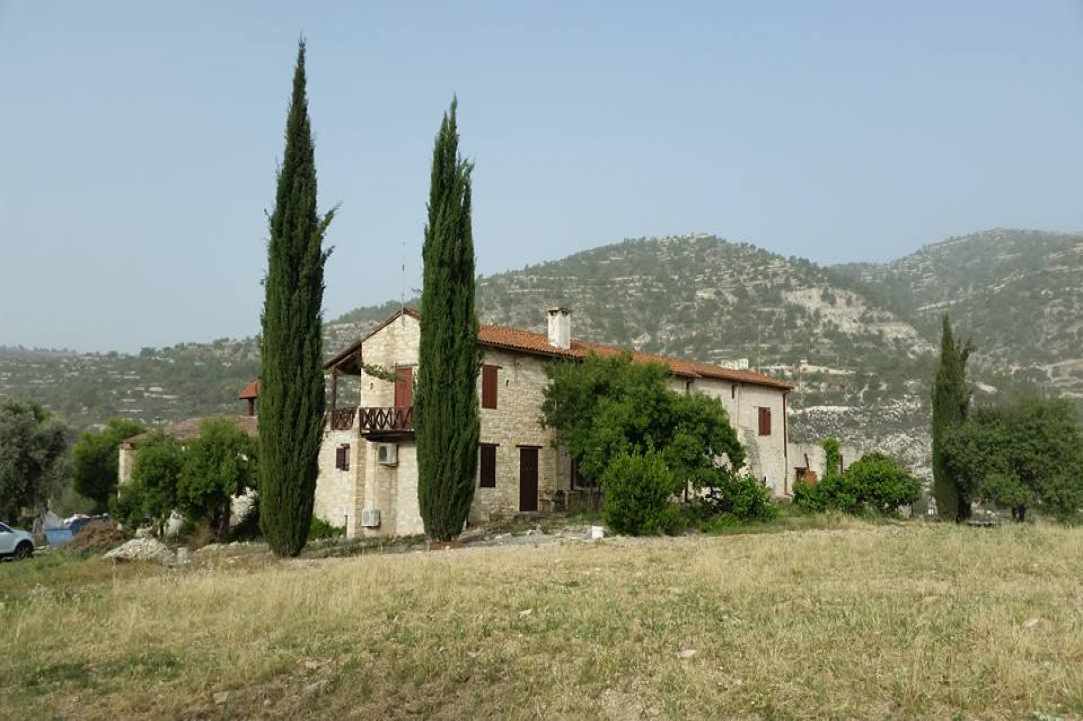 Το Χωριό Μονή Λεμεσού