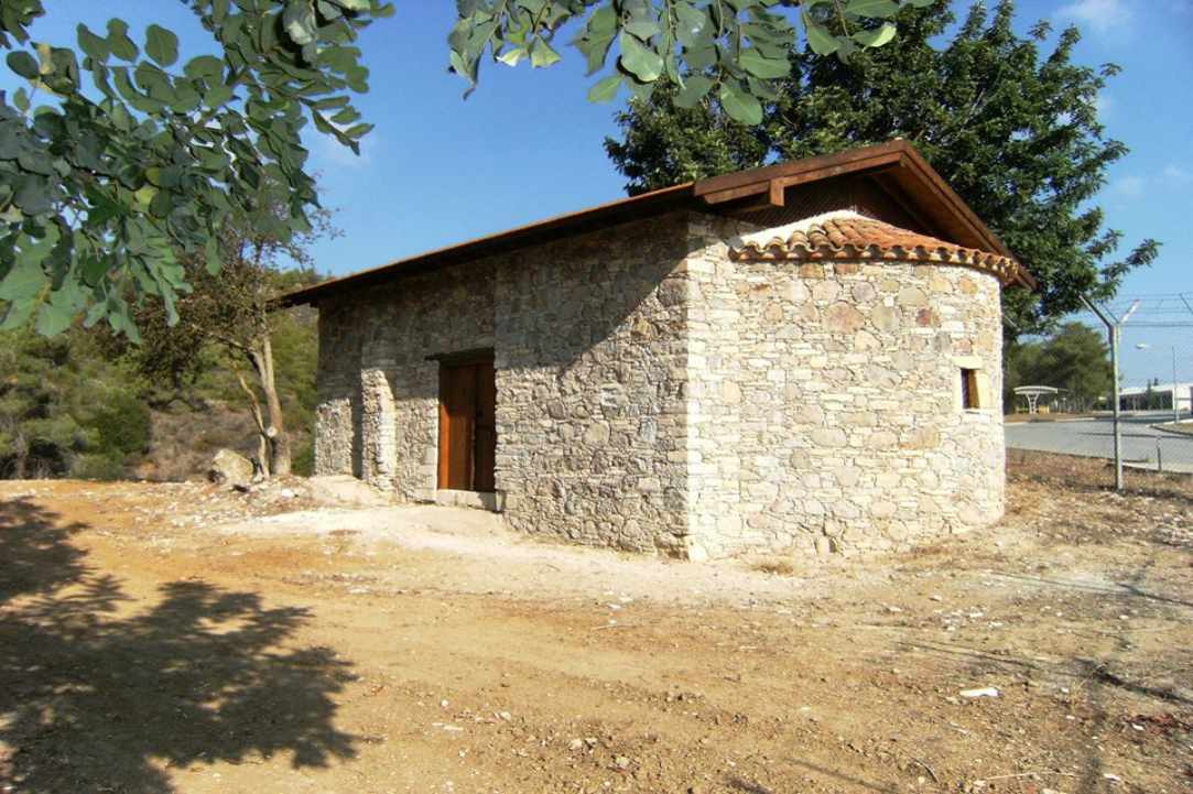 Το εξωκλήσι των Αποστόλων Πέτρου και Παύλου στα Λεύκαρα 