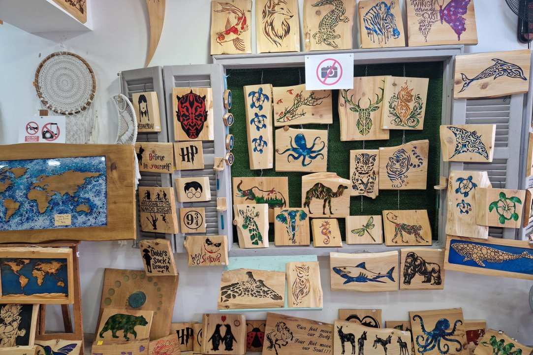 The Creations of Neldi Art Gallery, Now Online!
