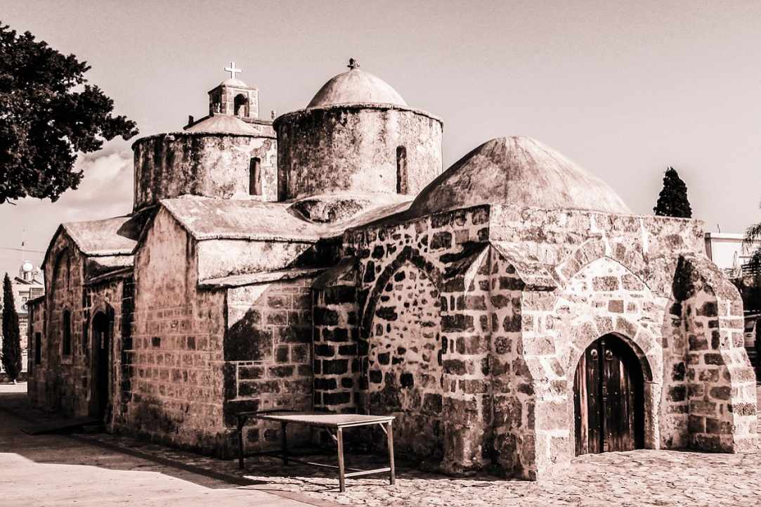 Η Παλαιά Εκκλησία Αρχαγγέλου Μιχαήλ στο Φρέναρος