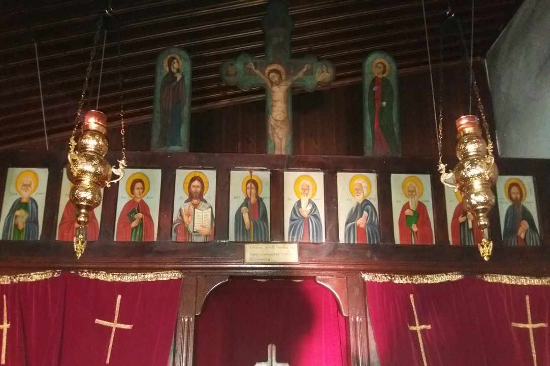 Εξωκλήσι και σπηλιά Παναγίας Ευαγγελίστριας