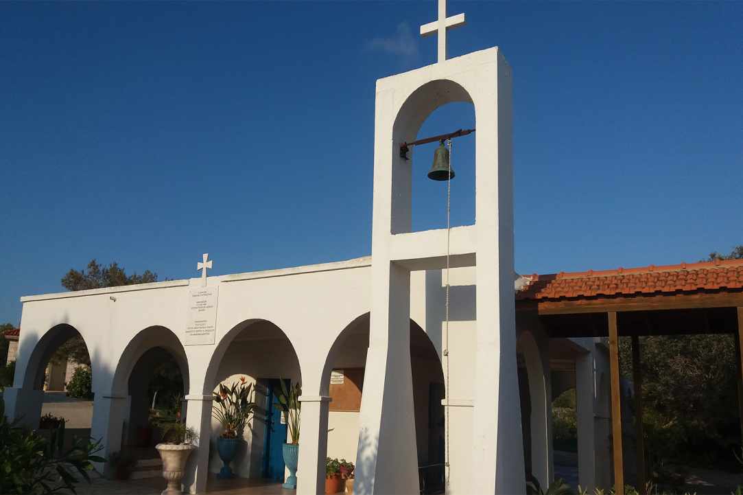 Εξωκλήσι και σπηλιά Παναγίας Ευαγγελίστριας