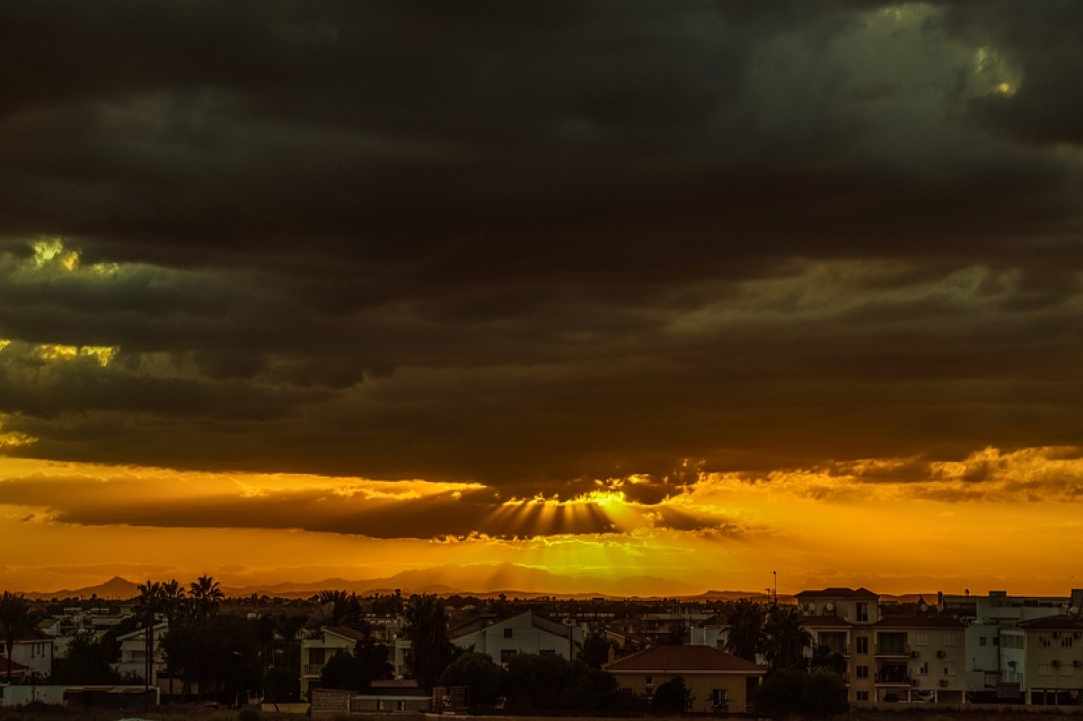 Το Παραλίμνι του χθες και η Πόλη του Σήμερα
