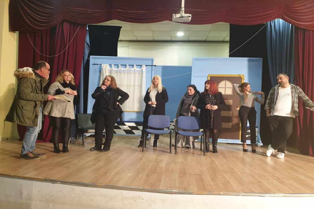 «Παράσταση χωρίς τέλος»