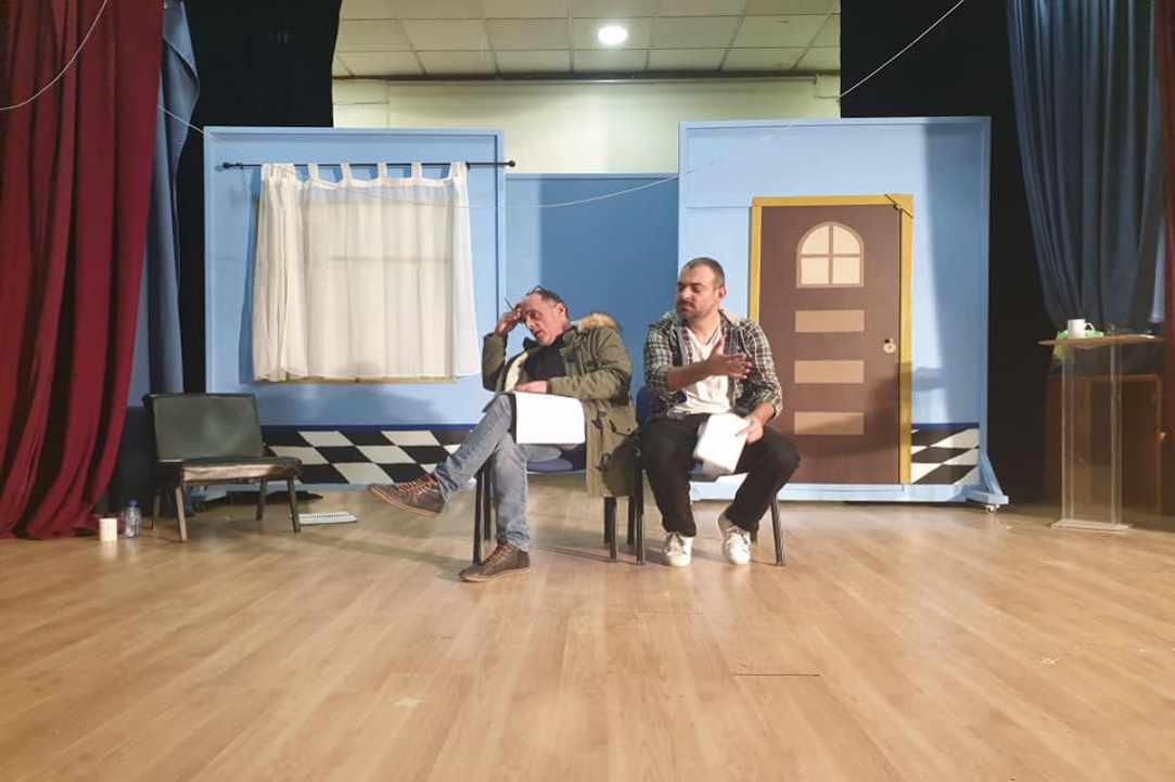 «Παράσταση χωρίς τέλος»