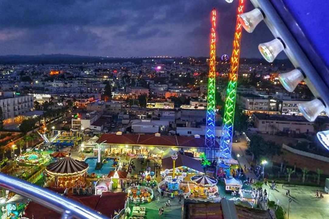 Το Parko Paliatso στην καρδιά της Αγίας Νάπας, επέστρεψε και για φέτος