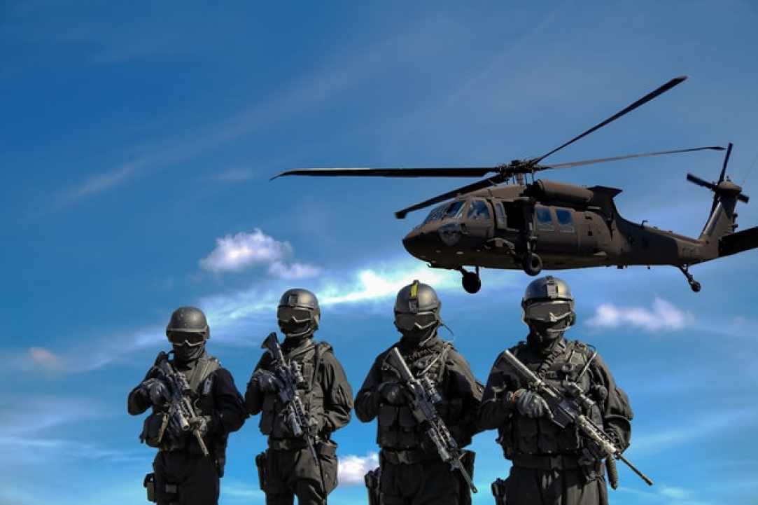 Πρωταπριλιά και 1η του Απρίλη gallery image 3