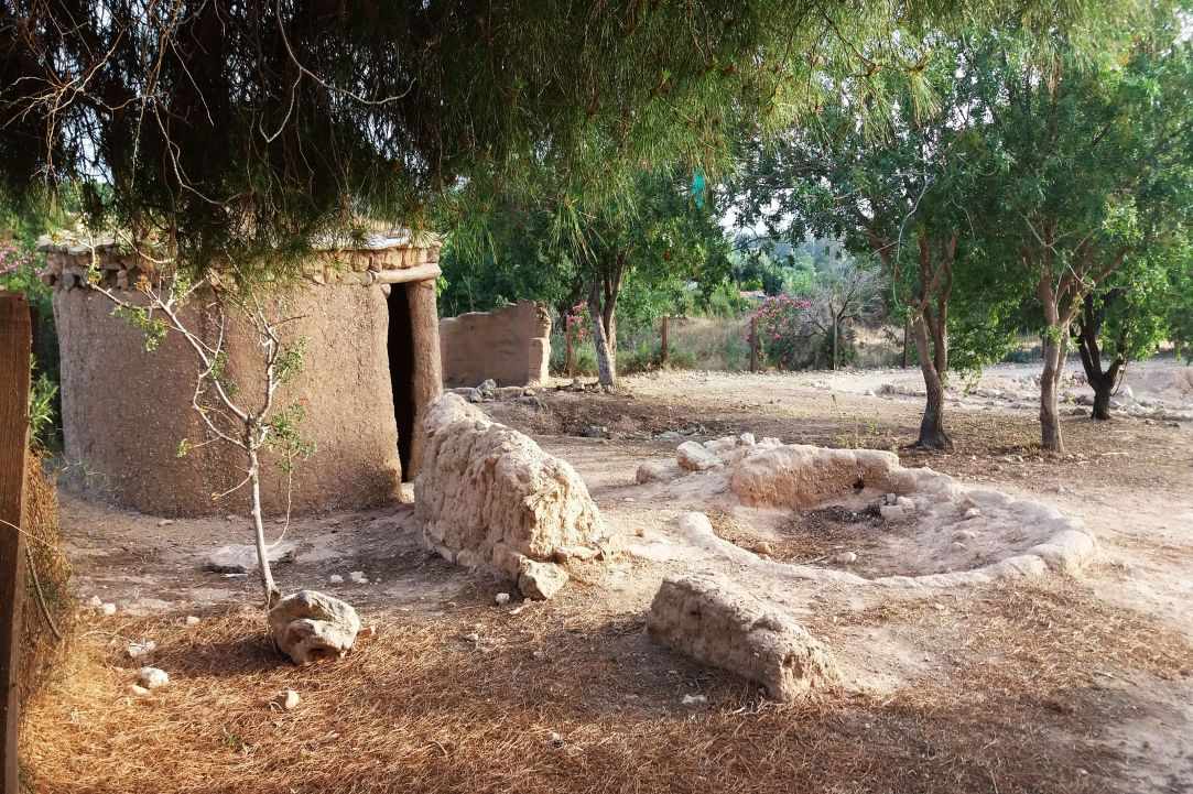 Lempa - Lakkoi prehistoric settlement. Things to do in Paphos.