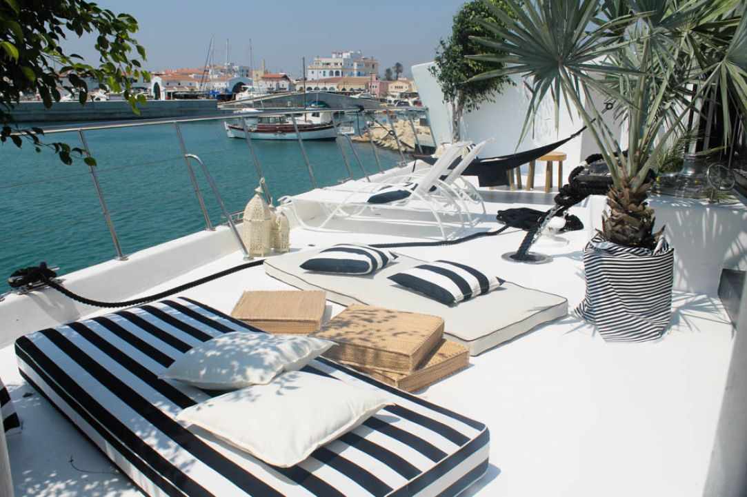 Night boat party