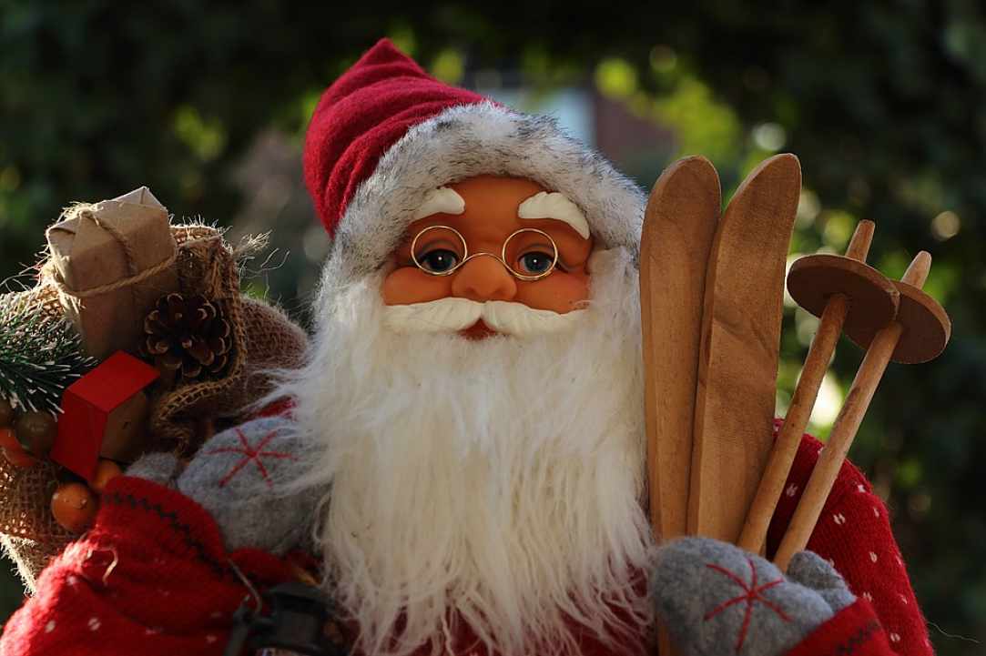 Η Λαμπερή Φωταγώγηση του Χριστουγεννιάτικου Δέντρου