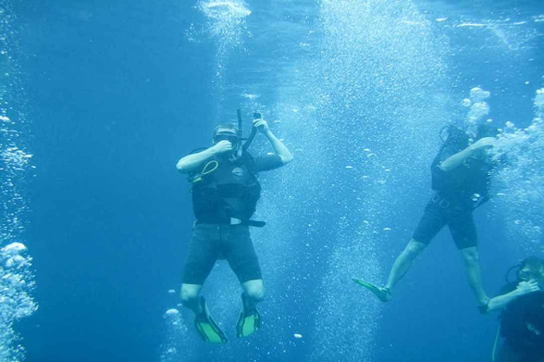 How to Deal With Strong Currents