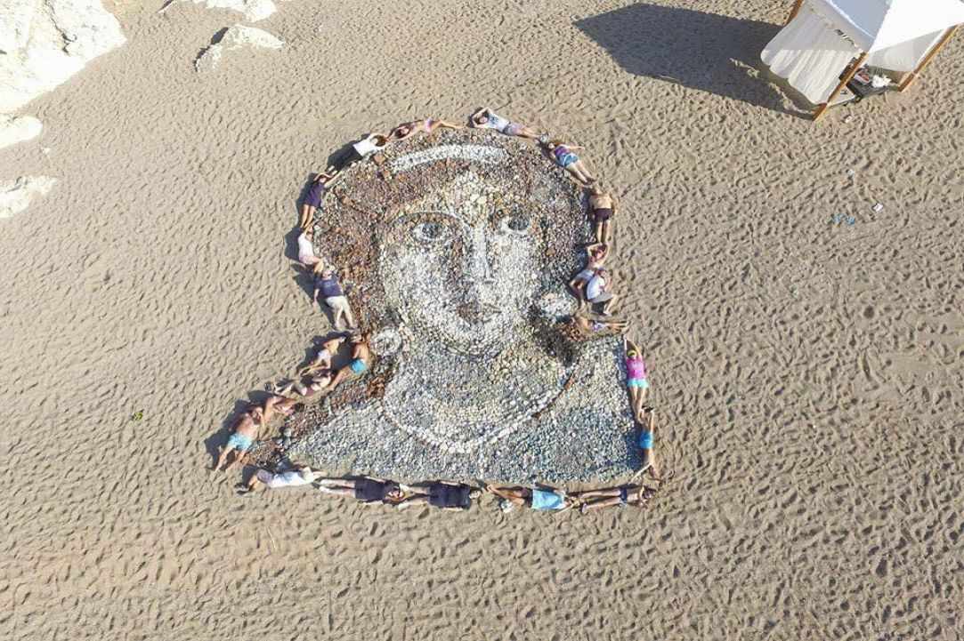 Dimensional portrait of the Goddess Aphrodite