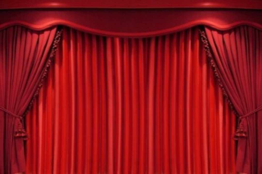 Το θεατρικό έργο του Κώστα Μαννούρη, «Επί Χρήμασι» επιστρέφει, απόψε 29 Νοεμβρίου στις 7:30 στην δημοσιογραφική εστία στη Λευκωσια