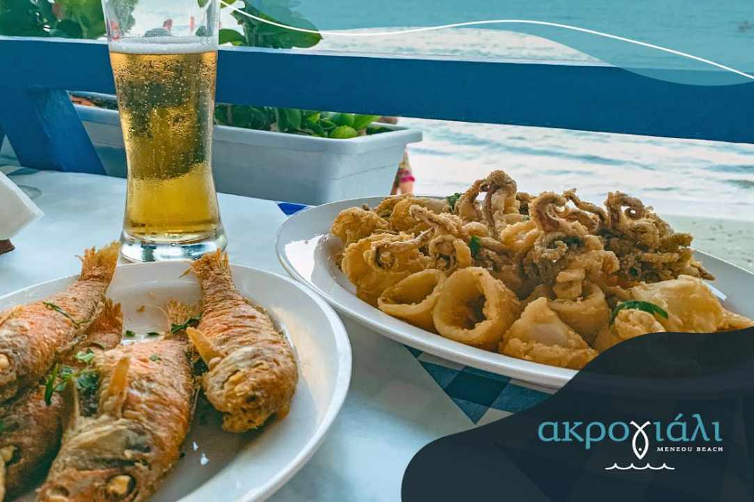 Συνέντευξη με τον ιδιοκτήτη του εστιατoρίου «Ακρογιάλι» στο Μενεού