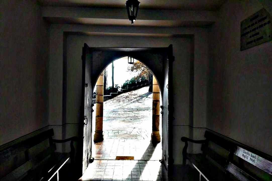 Ιερά Μονή Τροοδίτισσας