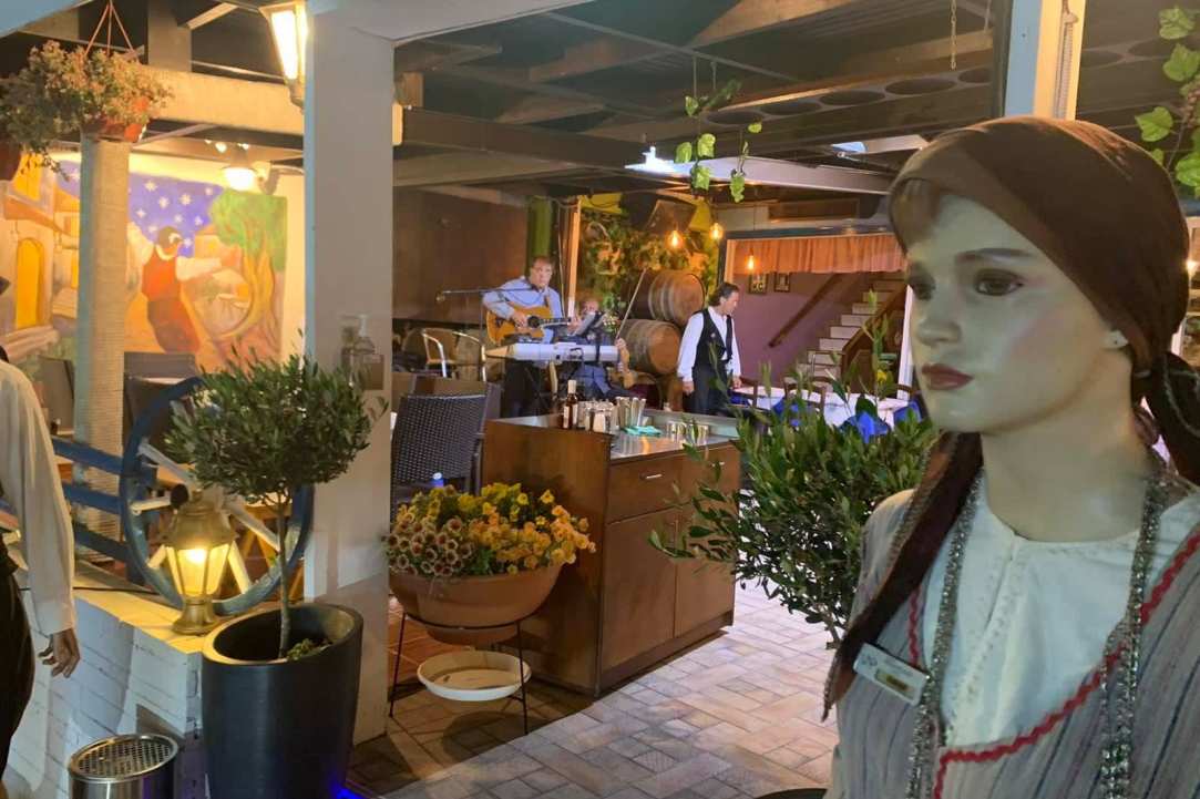 Opas Tavern gallery image 4
