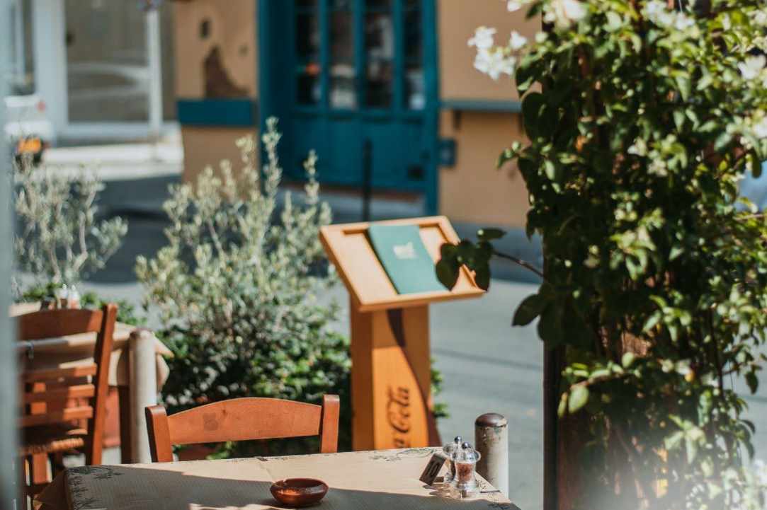Meze Taverna Restaurant