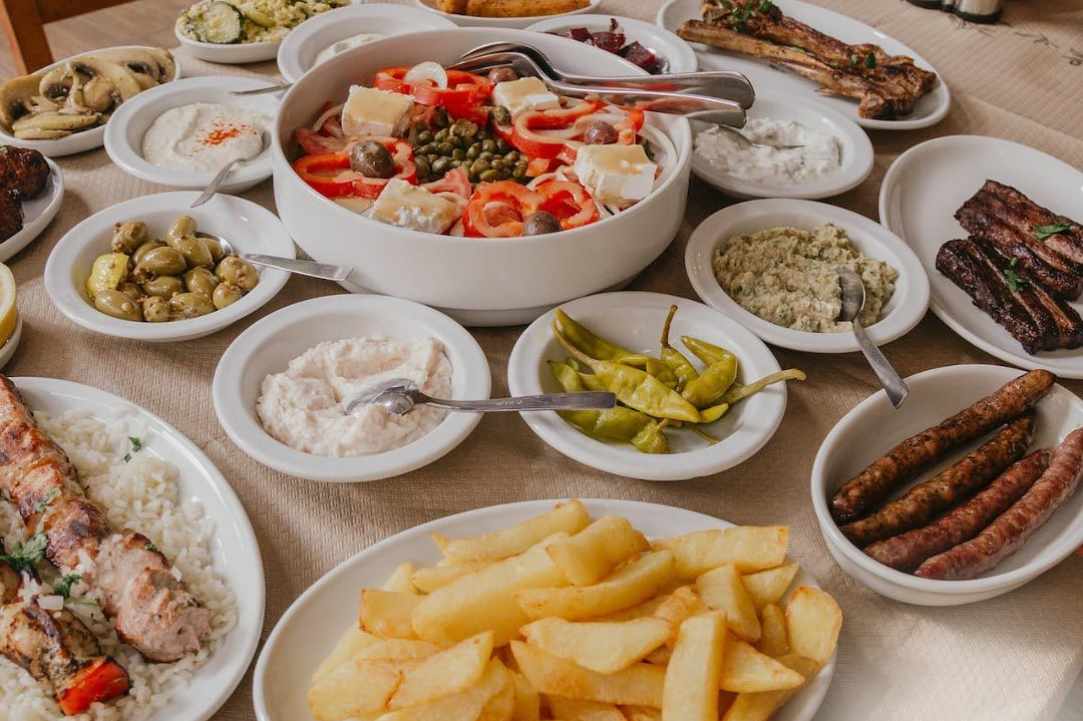 Meze Taverna Restaurant