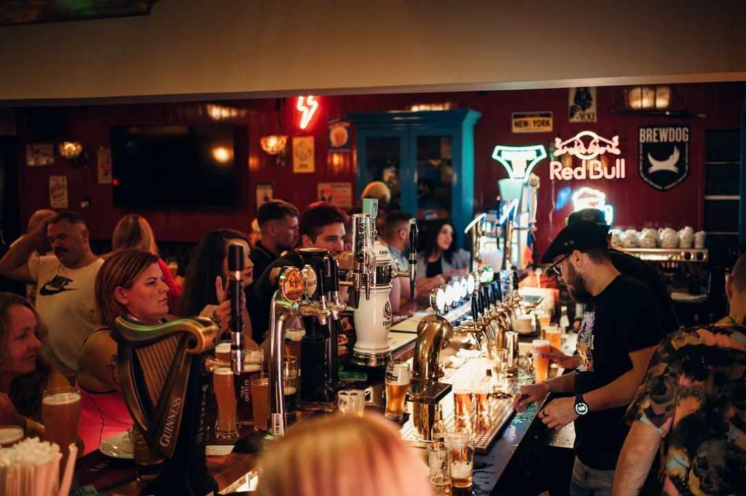 Harat’s Pub Limassol gallery image 3