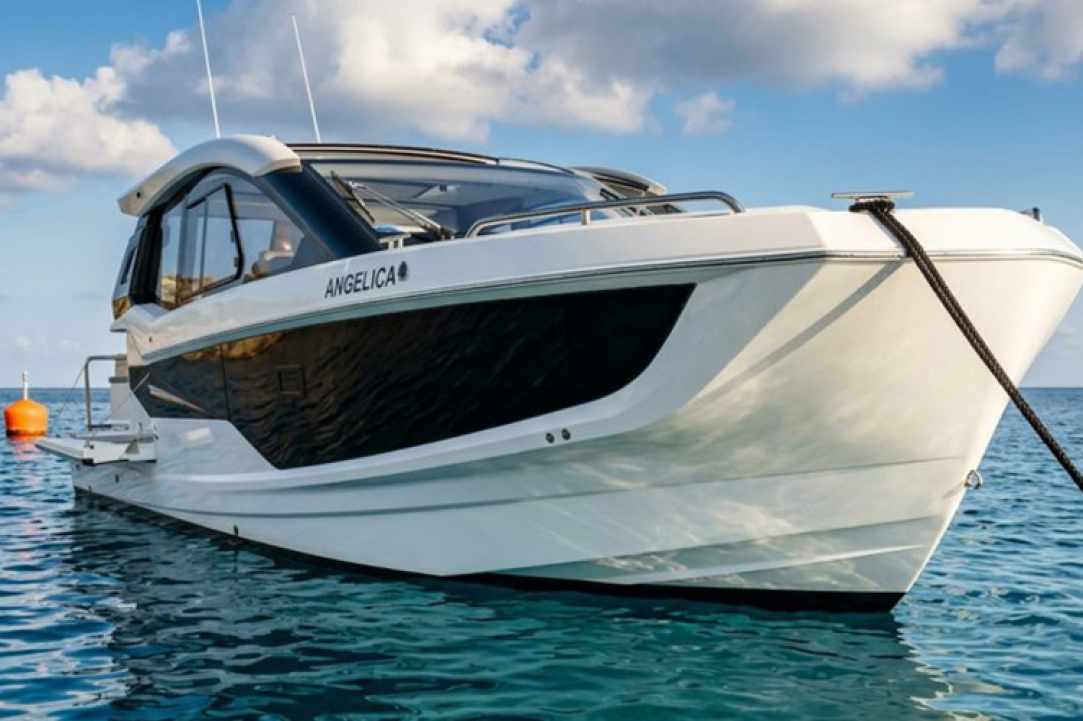 Cavo Blu Yacht Charters gallery image 5