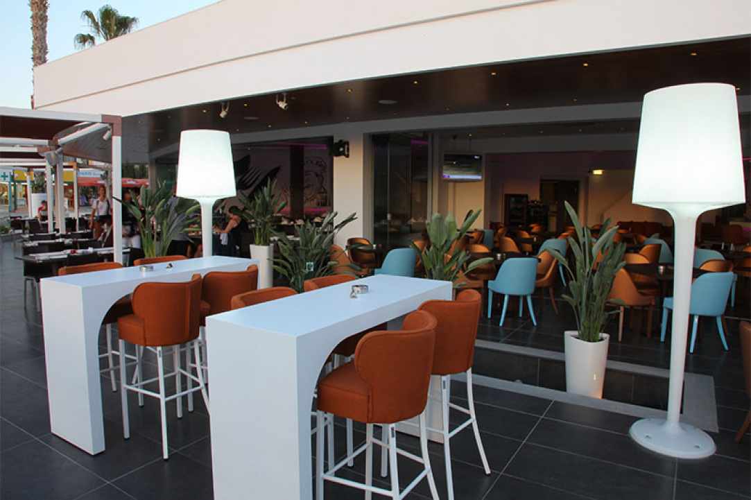 Abacus Restaurant and Lounge cafe