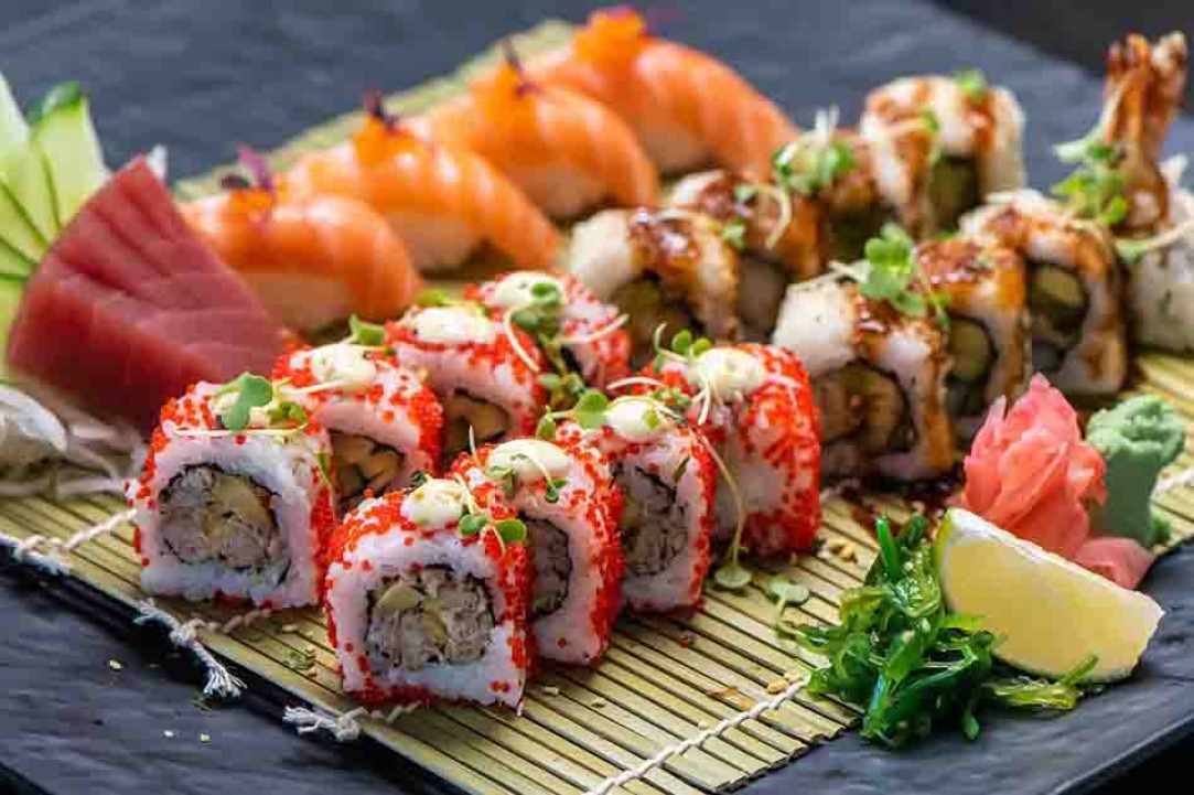 AHINOS Mediterranean & Sushi