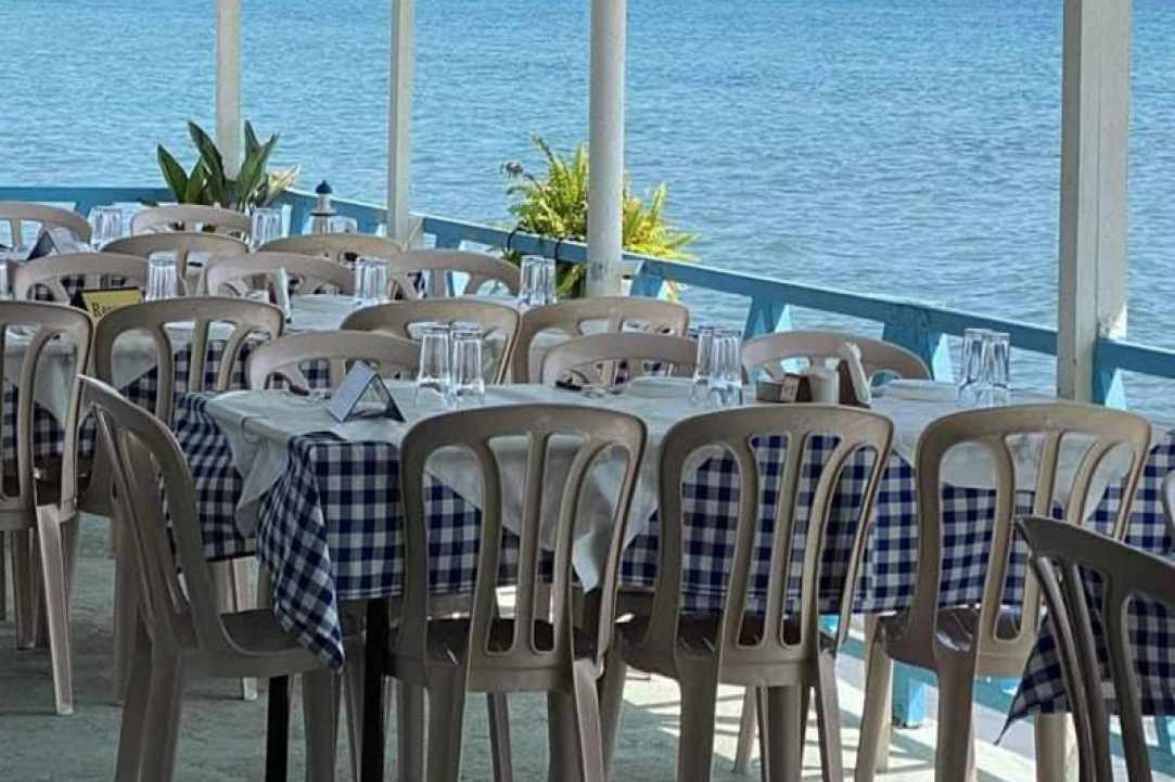 To Akrogiali Paralia Meneou